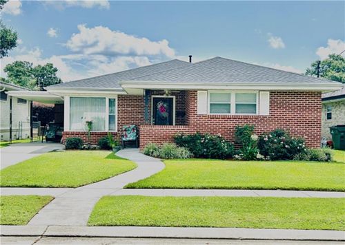1413 Poinsetta St, Metairie, LA, 70005-1030 | Card Image