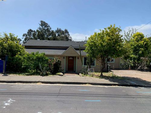 663 Renfrew Rd, El Sobrante, CA, 94803-1623 | Card Image