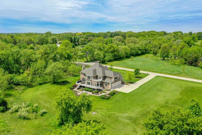 W292S5474 Fox Run Court, House other with 4 bedrooms, 4 bathrooms and null parking in GENESEE WI | Image 35