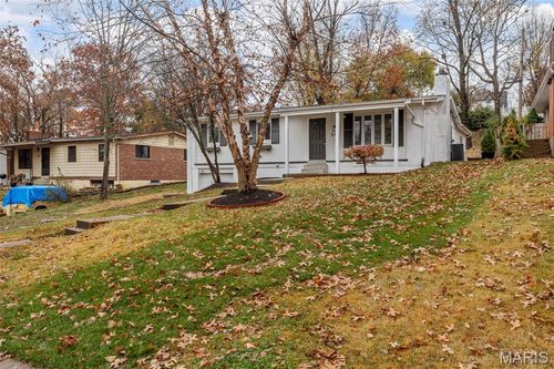 540 Hickory Hollow Ln, Kirkwood, MO, 63122-5745 | Card Image