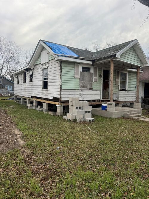 3926 Sayers St, Houston, TX, 77026-4766 | Card Image