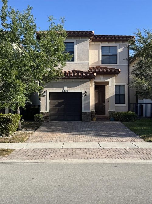 4849 Nw 57th Ct, Tamarac, FL, 33319-2302 | Card Image