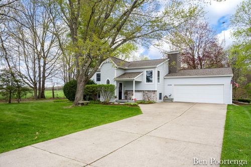 10299 Fisk Rd, Belding, MI, 48809-9428 | Card Image