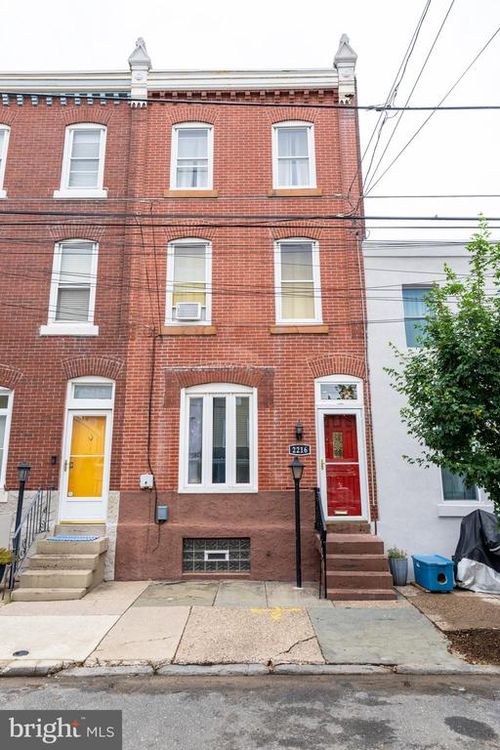 2216 Cedar St, PHILADELPHIA, PA, 19125-2932 | Card Image