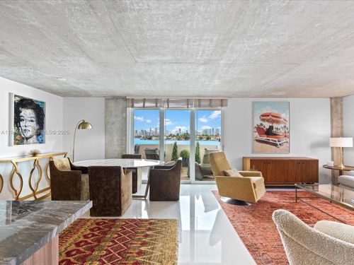 2c-5 Island Ave, Miami Beach, FL, 33139-1302 | Card Image