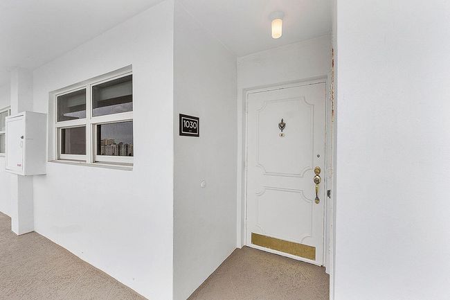 APT-1030D - 3310 S Ocean Blvd, Condo with 2 bedrooms, 2 bathrooms and null parking in Highland Beach FL | Image 17