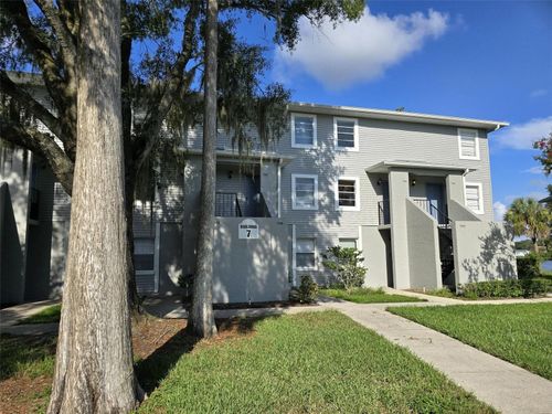 7186-7186 E Bank Dr, TAMPA, FL, 33617-7311 | Card Image