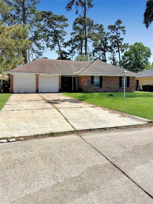 10526 Envoy Street, Houston, TX, 77016 | Card Image