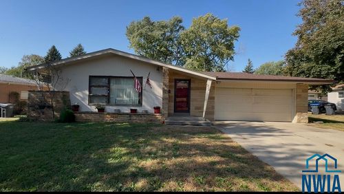 912 Pleasantview Dr, Storm Lake, IA, 50588-2844 | Card Image