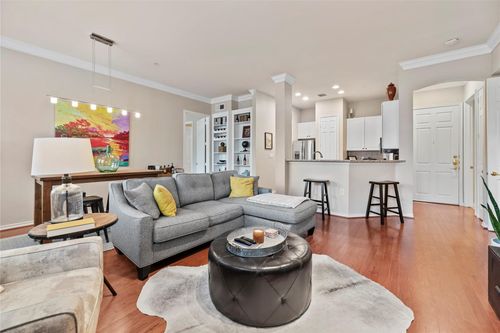 apt-206-2400 Mccue Rd, Houston, TX, 77056-5113 | Card Image