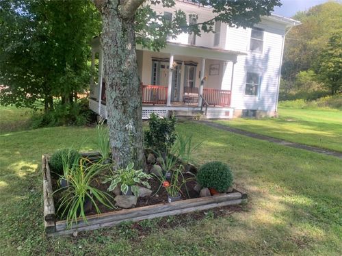 42 Sunnyside St, Friendship, NY, 14739-8603 | Card Image