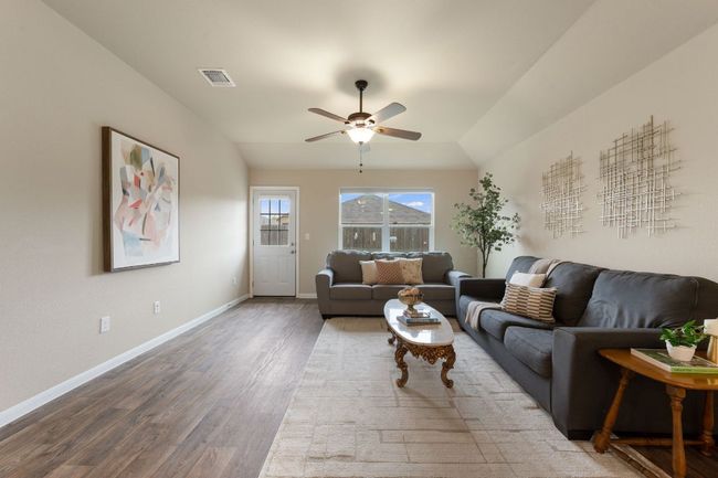 3305 Tilmon Ln, House other with 3 bedrooms, 2 bathrooms and 4 parking in Austin TX | Image 8