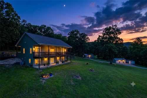 8054 Highway 23 N, Eureka Springs, AR, 72631-9353 | Card Image