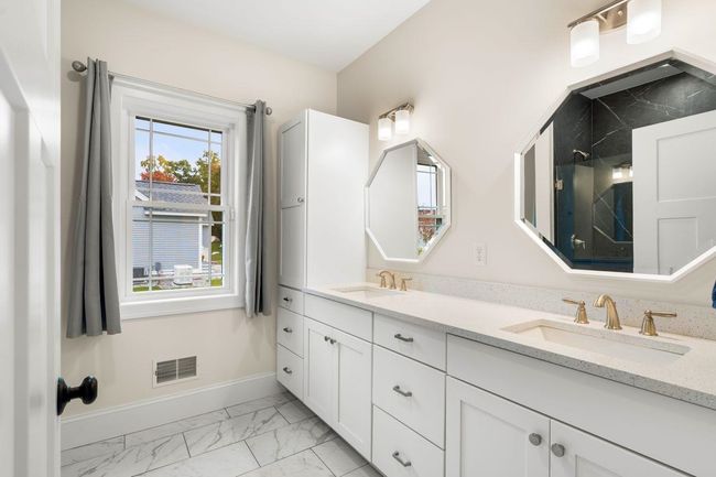 58 Therrien Ln, House other with 4 bedrooms, 3 bathrooms and null parking in Manchester NH | Image 17