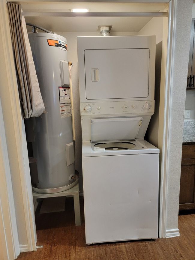 101 - 9837 Walnut St, Condo with 2 bedrooms, 1 bathrooms and null parking in Dallas TX | Image 14