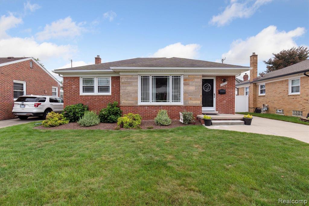 Aster Ave, Allen Park, MI 48101
