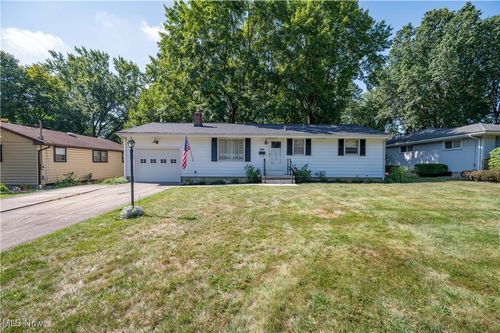 4263 Patricia Ave, Youngstown, OH, 44511-1046 | Card Image