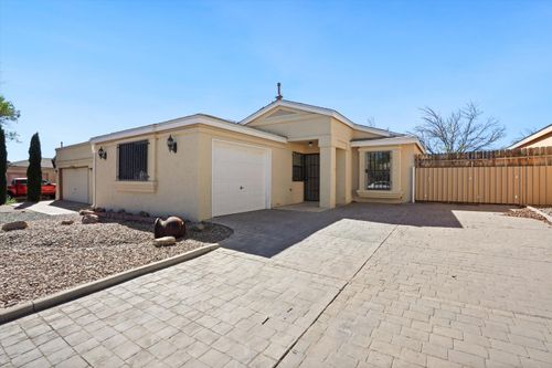 1645 Hollyberry Dr, Rio Rancho, NM, 87144-5410 | Card Image