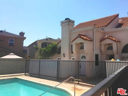 a-14422 Terra Bella St, Panorama City, CA, 91402-1410 | Card Image
