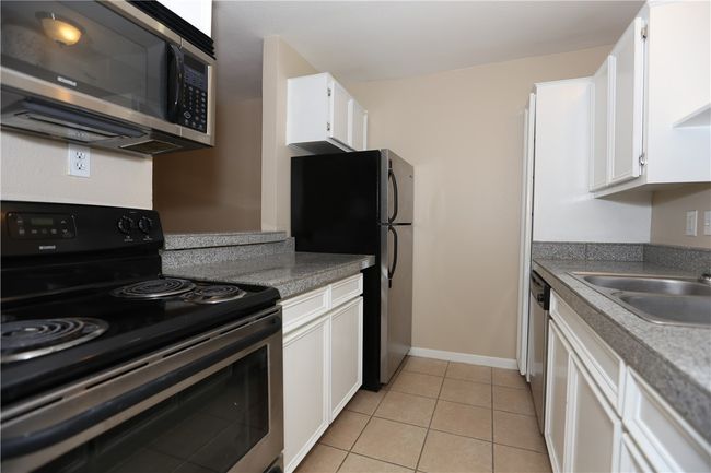 APT-202 - 400 W 35 Th St, Condo with 2 bedrooms, 2 bathrooms and null parking in Austin TX | Image 5