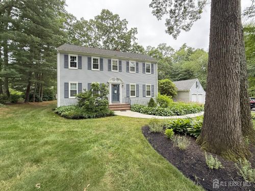 17 Gloucester Ct, East Brunswick, NJ, 08816-3319 | Card Image