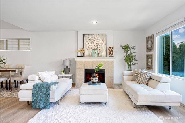 19218 26 Th Ave Se, Condo with 3 bedrooms, 3 bathrooms and null parking in Bothell WA | Image 4