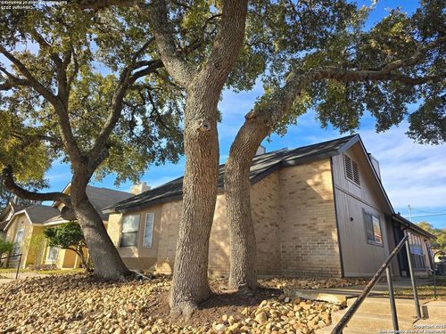 2-8415 Cranberry Hl, San Antonio, TX, 78254-2635 | Card Image