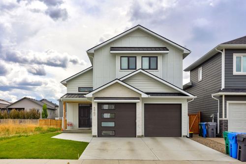 4562 40th Avenue S, Lethbridge, AB, T1K1G2 | Card Image