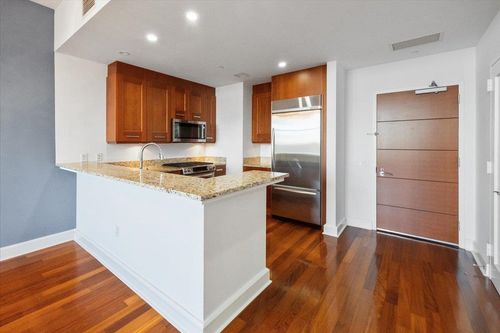 apt-209-8100 River Rd, North Bergen, NJ, 07047-7206 | Card Image