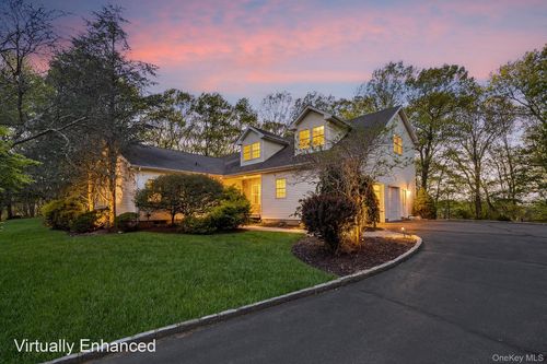 3 Heidi Ln, Mount Sinai, NY, 11766-1428 | Card Image