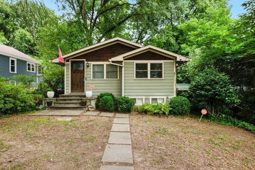 677 Holmes St Nw, Atlanta, GA, 30318-7621 | Card Image