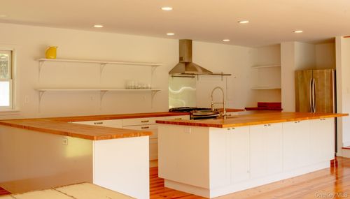 35 Jilroy Ln, Spencertown, NY, 12165-1709 | Card Image