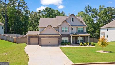 6472 Oakhurst Place, House other with 5 bedrooms, 4 bathrooms and null parking in Fairburn GA | Image 1