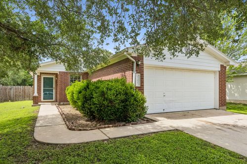 747 Blair Ave, Bastrop, TX, 78602-6625 | Card Image