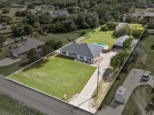 4000 Goliad Dr, Granbury, TX, 76048-6354 | Card Image