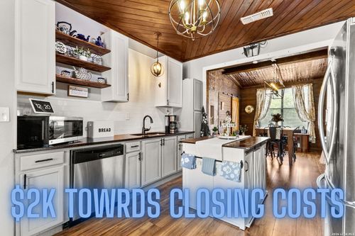 114 Avenue B, Converse, TX, 78109-1403 | Card Image