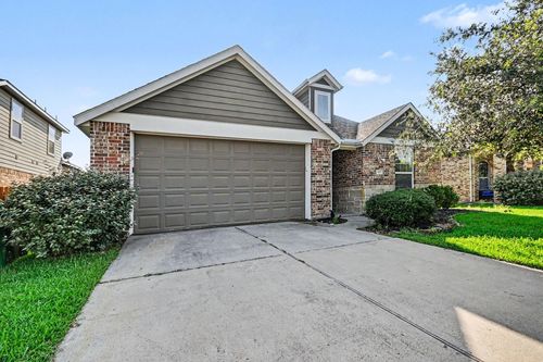 6615 Hunters Trace Ln, Baytown, TX, 77521-6579 | Card Image