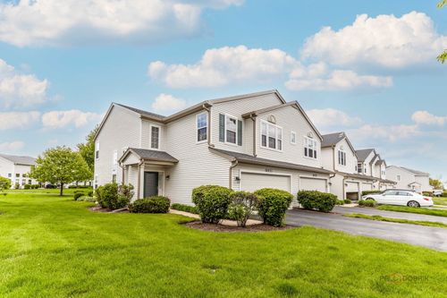 6931 Creekside Dr, Plainfield, IL, 60586-1765 | Card Image