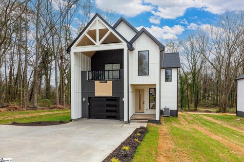 8 Mckinley Drive, Greenville, SC, 29611 | Card Image