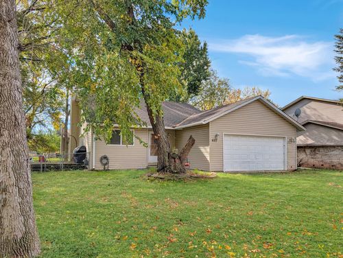 621 73rd Way N, Brooklyn Park, MN, 55444-2610 | Card Image