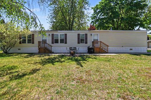 2860 Trepanier Dr, Ludington, MI, 49431-9475 | Card Image