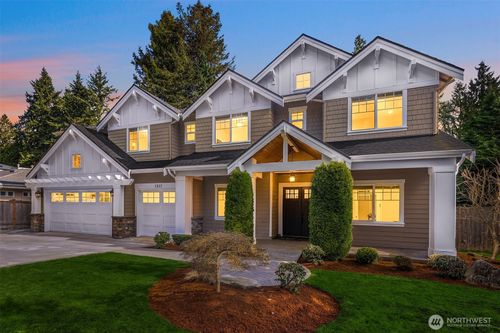 2832 109th Ave Se, Bellevue, WA, 98004-7537 | Card Image