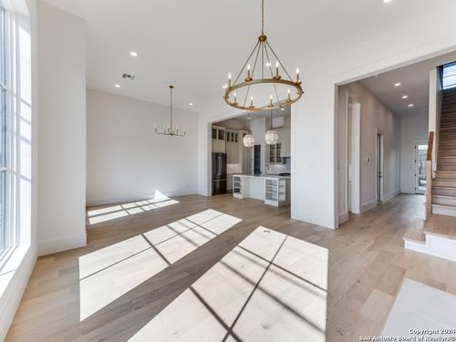 b-103 E Wildwood, Olmos Park, TX, 78212-1776 | Card Image