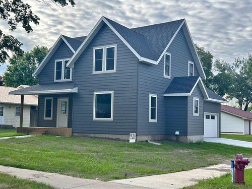 712 Pine St, Dawson, MN, 56232-2230 | Card Image