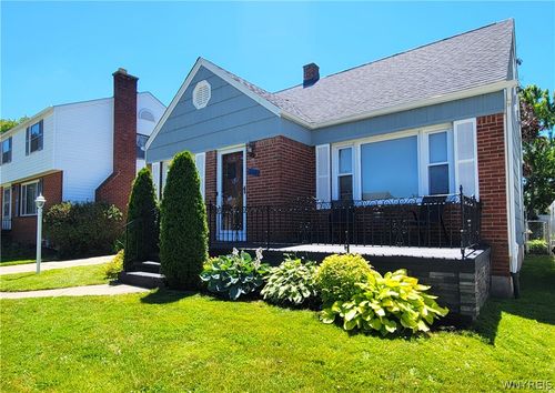 204 Renwood Ave, Buffalo, NY, 14217-1049 | Card Image