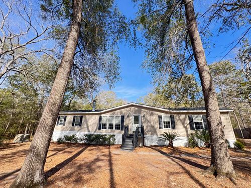 977 Macon Ln, Walterboro, SC, 29488-6273 | Card Image