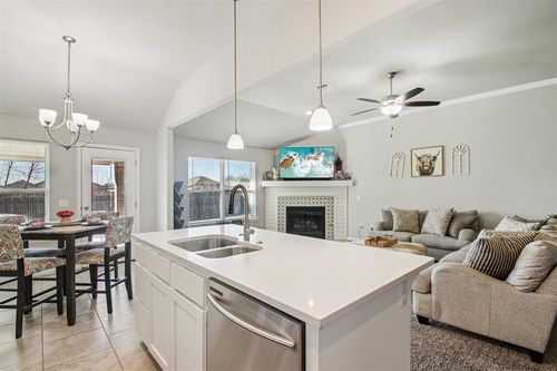 4204 Caracara Court, Norman, OK, 73072 | Card Image