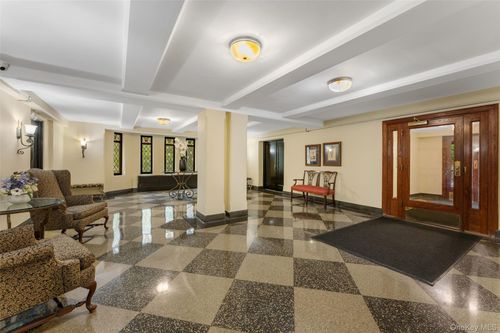 8b-280 Bronxville Rd, Yonkers, NY, 10708-2820 | Card Image