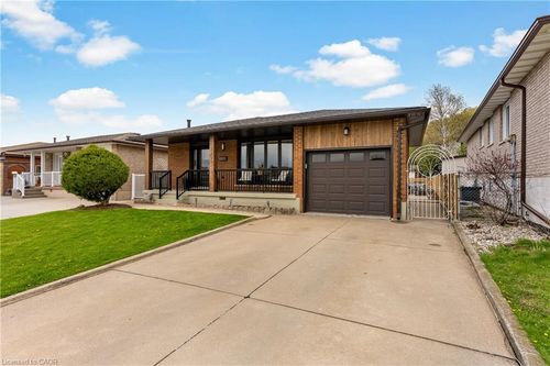 142 Marcella Cres, Hamilton, ON, L8K6G3 | Card Image