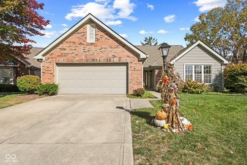 8150 Silk Cir, Indianapolis, IN, 46256-4344 | Card Image